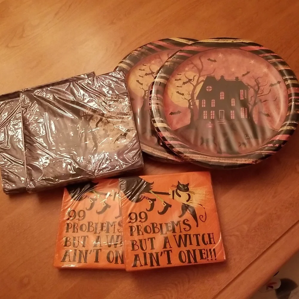 👻VINTAGE THROW BACK HALLOWEEN PAPER PLATES & NAPKINS 🎃